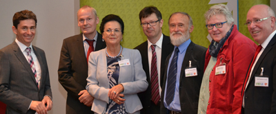 Gruppenbild: v.l.n.r.: Rook, Prof. Nierhaus, Dr. Teichmann, Dr. Vollmer, Dr. Beier, Staatssekretärin Fischer, Loose