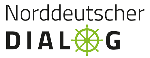 Logo Norddeutscher Dialog, das Wort Dialog ist versal geschrieben, darin der Buchstabe O als grünes Steuerrad dargestellt