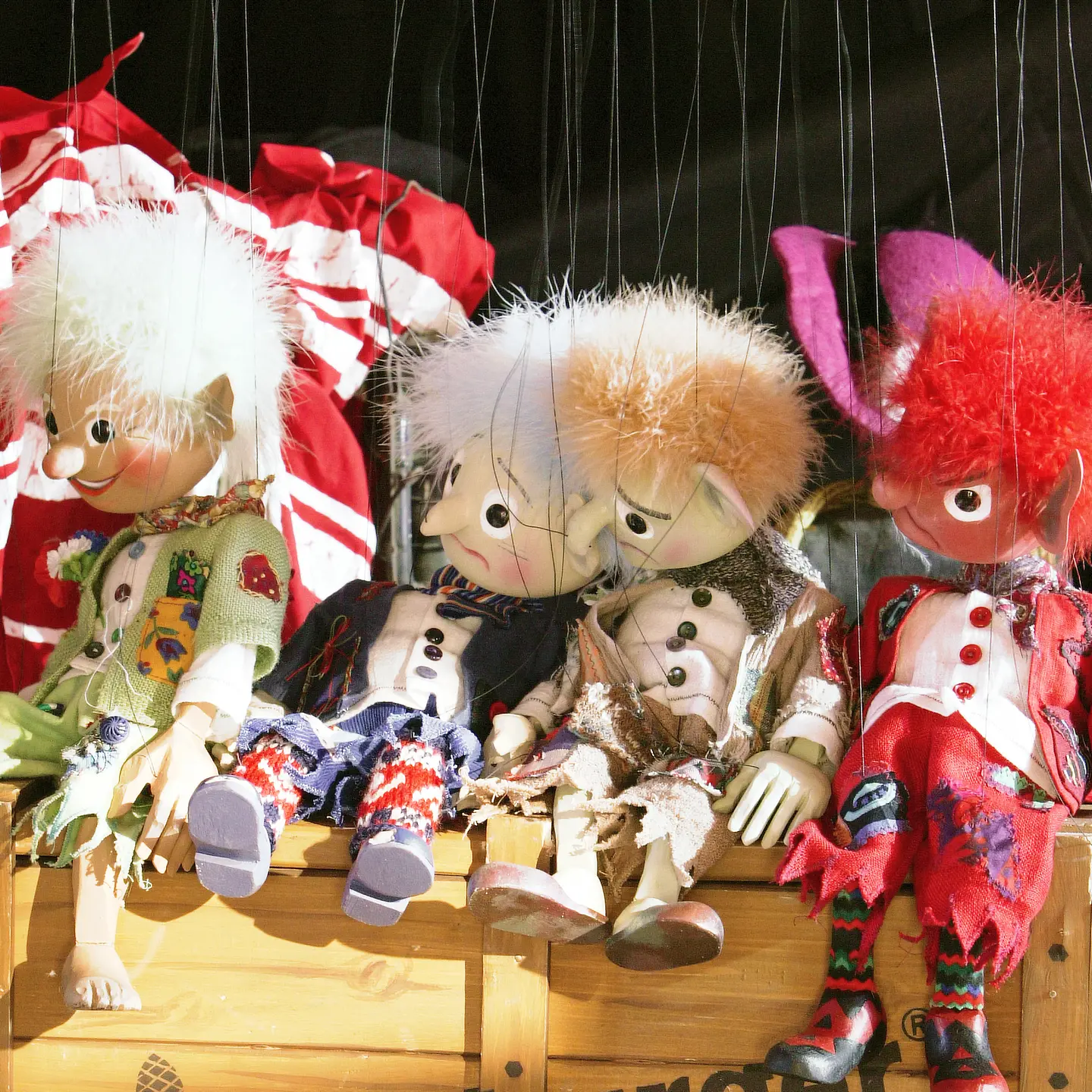 Marionetten eines Puppentheaters