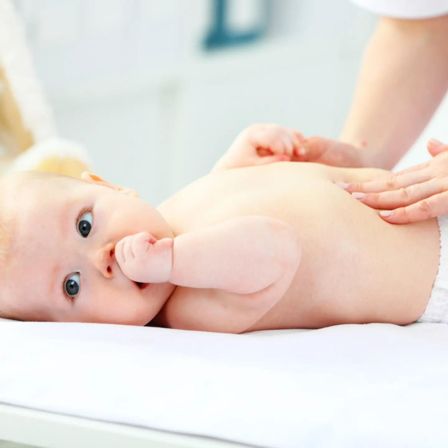 Kleinkind bei einer Untersuchung