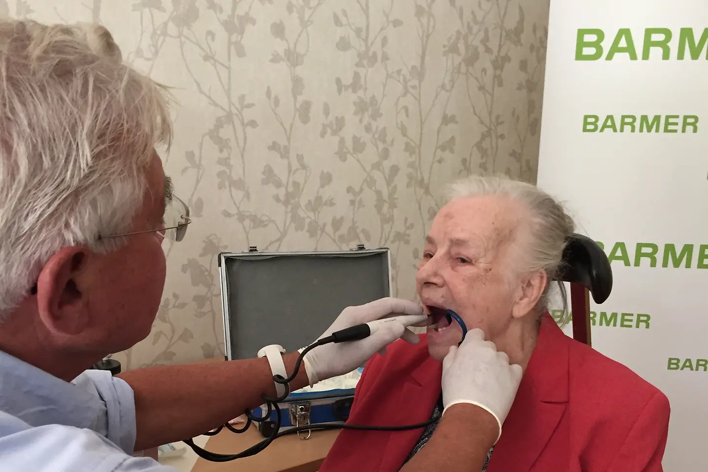 Mobile Zahnbehandlung in der Pflege