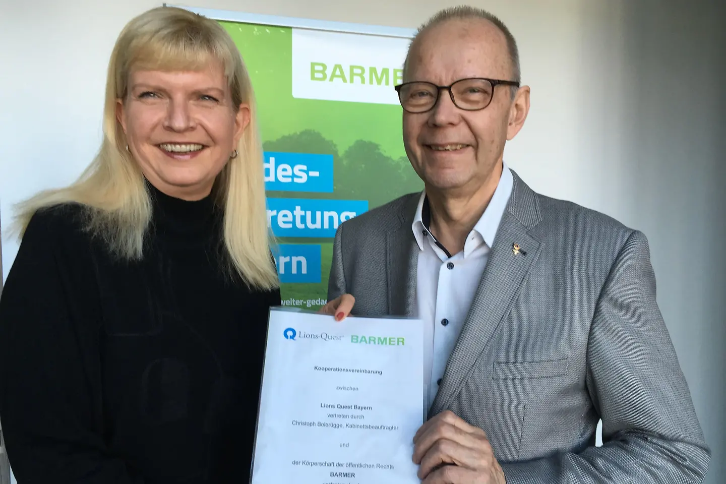 Vertragsunterzeichnung mit Lions-Quest