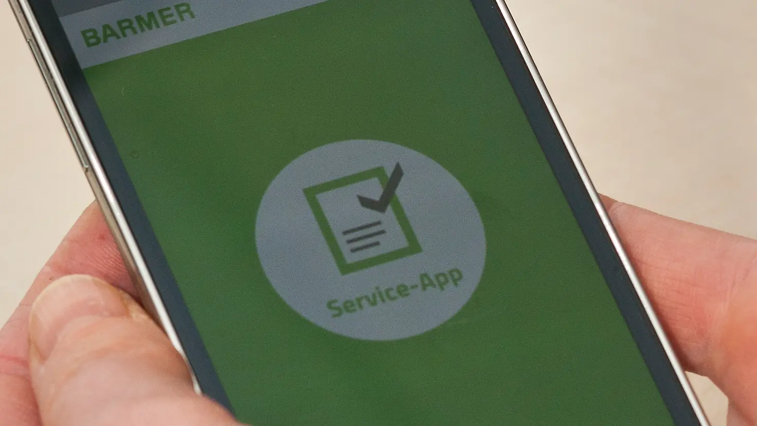 Service-App auf einem Smartphone