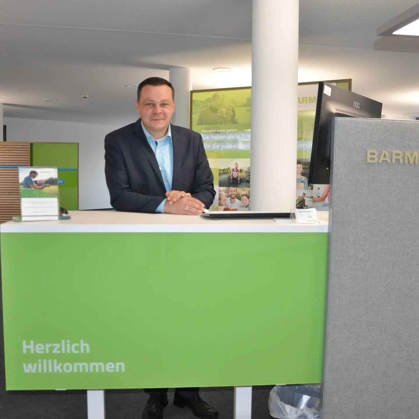 Neugestalteter Eingangsbereich bei der Barmer in Schwerin