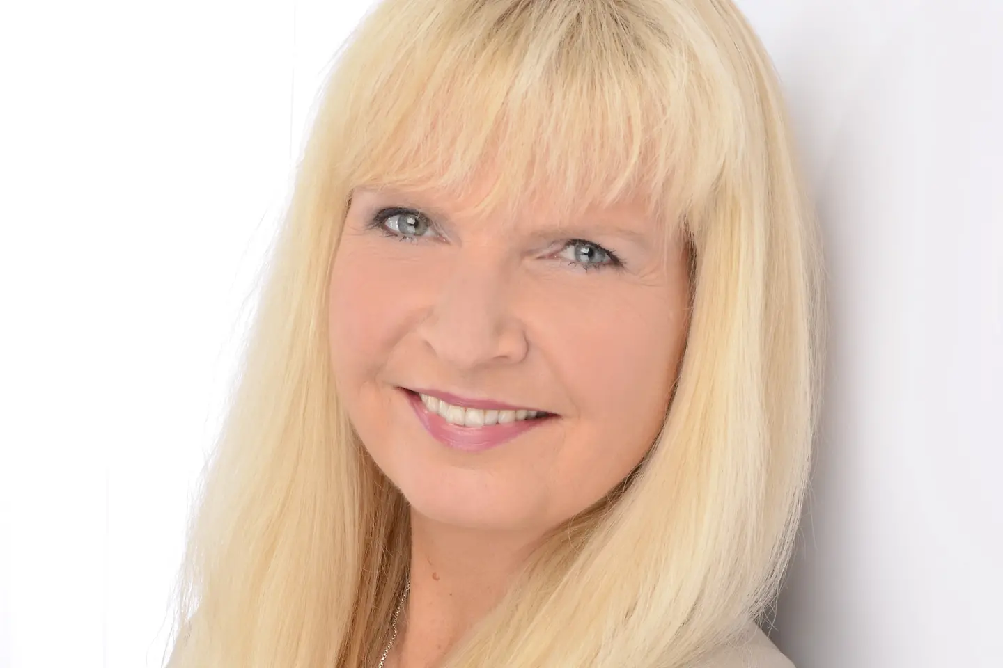 Professor Dr. Claudia Wöhler