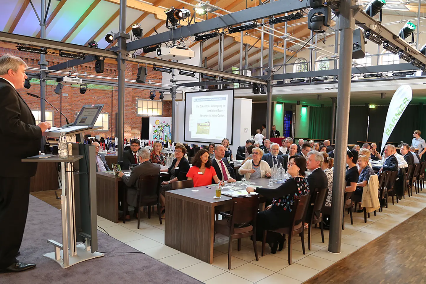 Barmer GEK Landesgeschäftsführer Axel Wiedemann eröffnet das 6. Gesundheitssymposium Sachsen-Anhalt