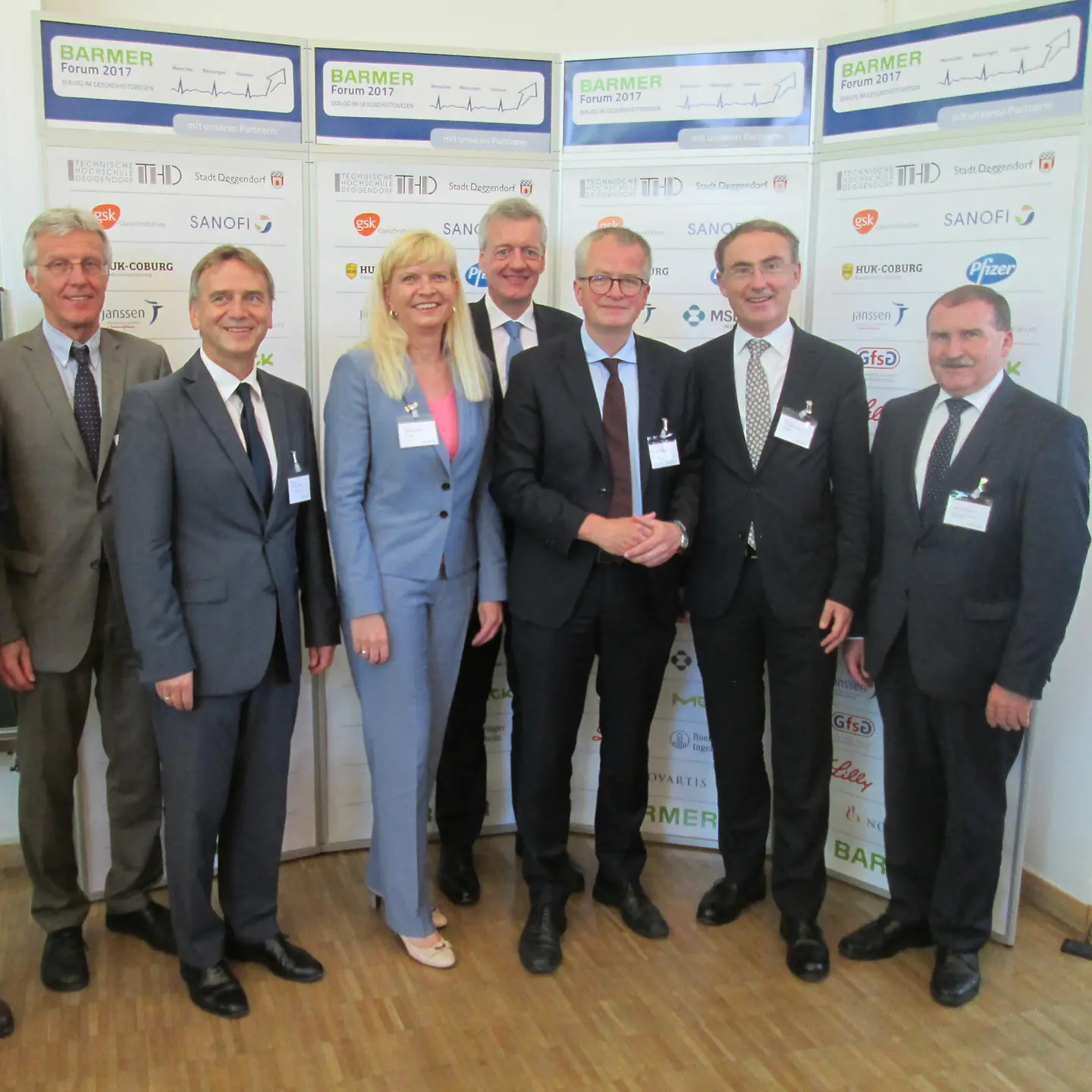 Referenten und Gastgberin Dr. Claudia Wöhler beim Barmer Forum 2017