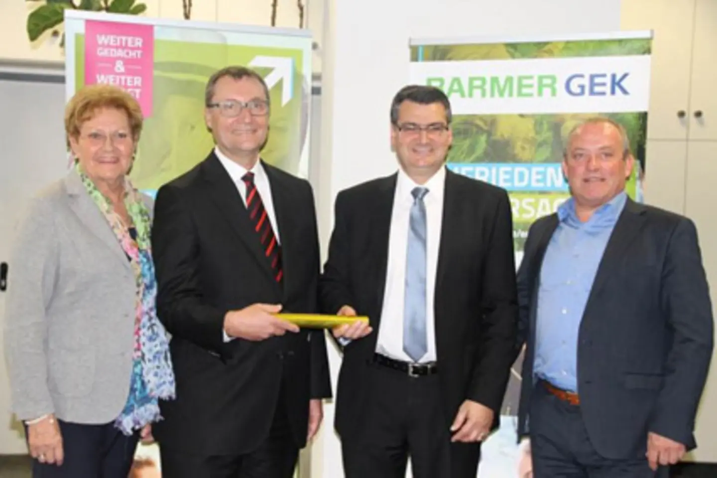 Gesundheitsministerin Monika Bachmann, Jens Rauh, Adrian Zöhler, Barmer GEK Hauptgeschäftsführer Guido Ernst (v.l.n.r.)