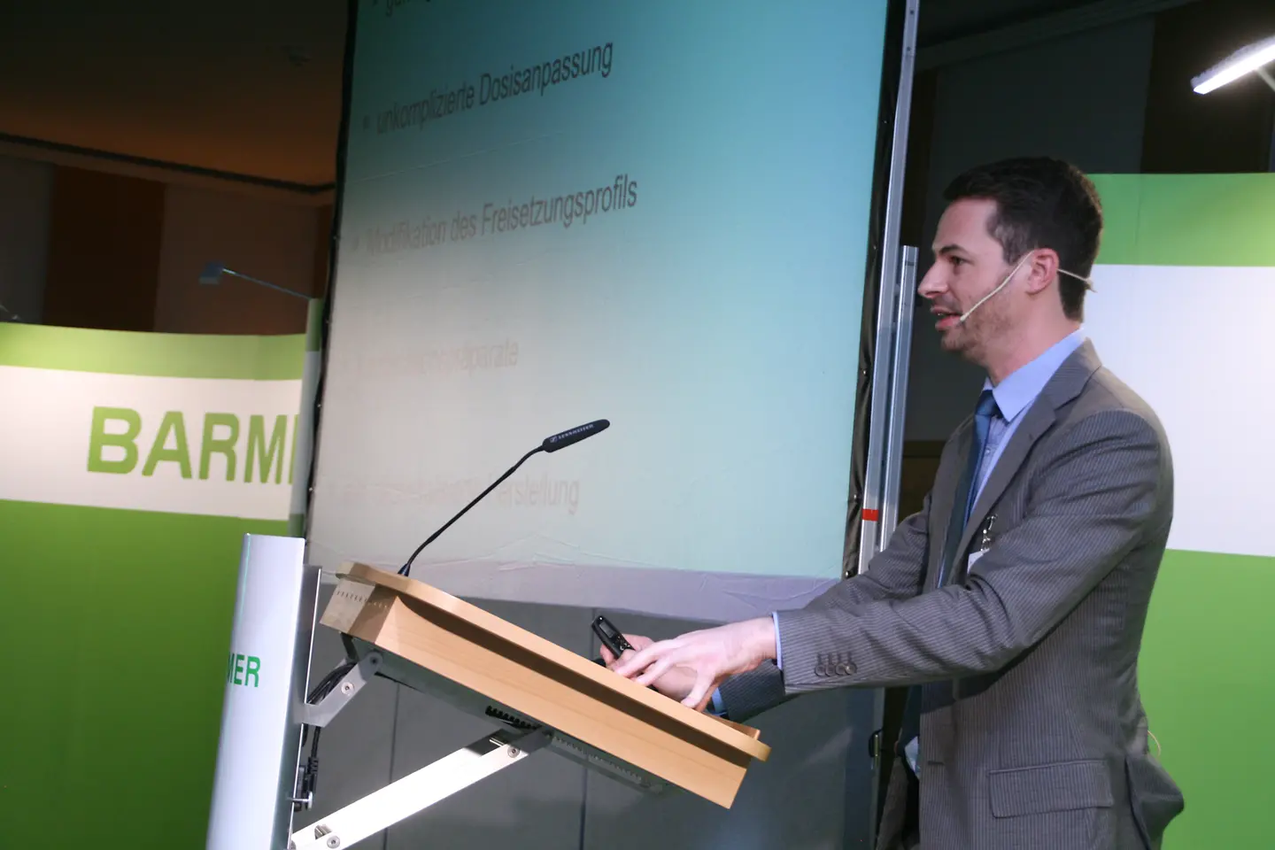 Dr. Julian Quodbach zu Arzneimitteln aus dem 3D-Drucker