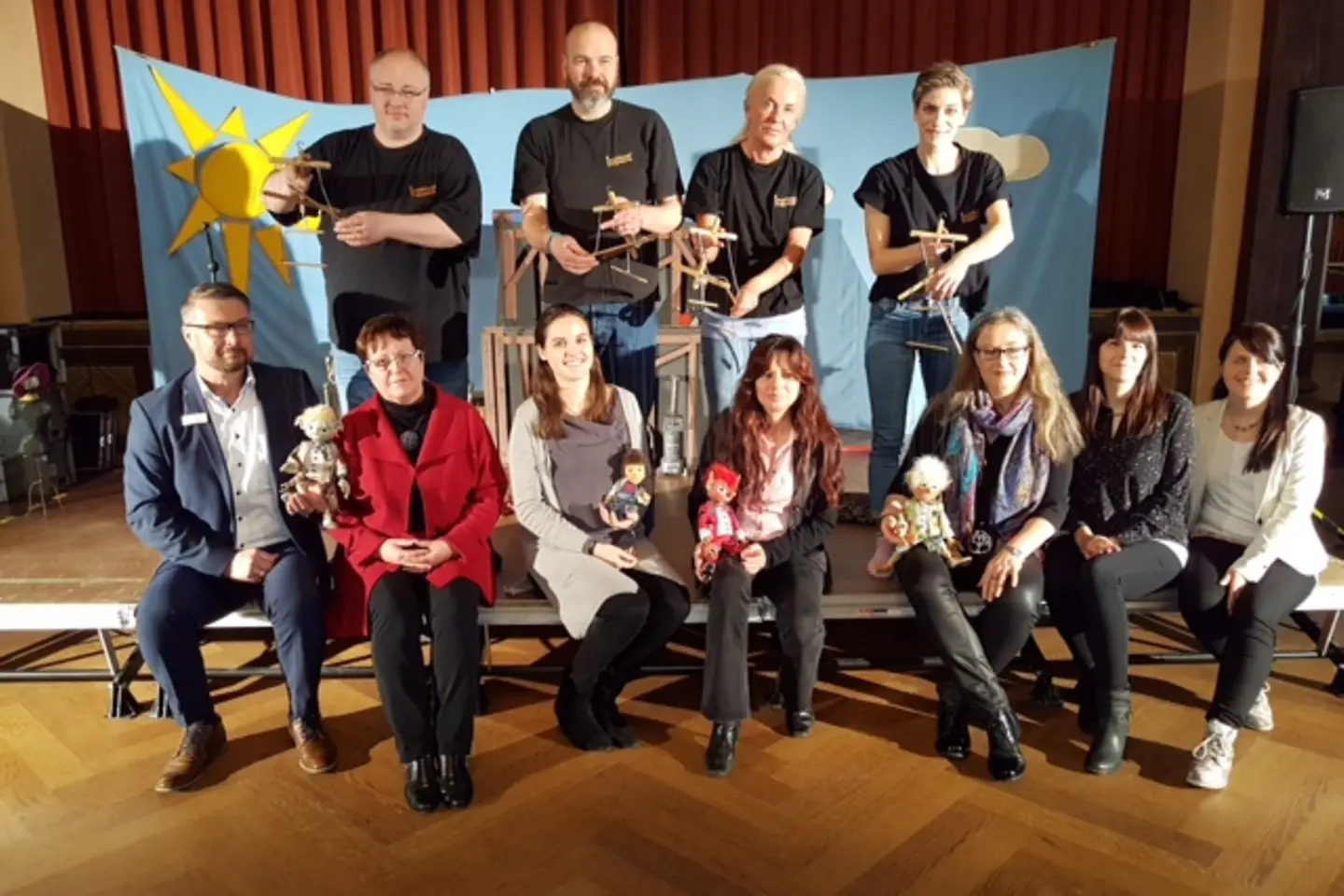 Gruppenfoto Puppenspieler der Augsburger Puppenkiste u.a.