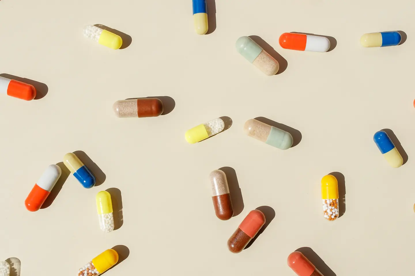 verschiedene bunte Pillen