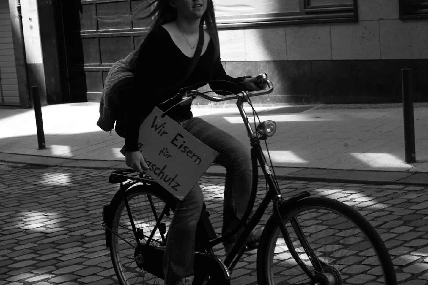 Lilith van Amerongen bei einer Klimaschutzaktion in Hamburg