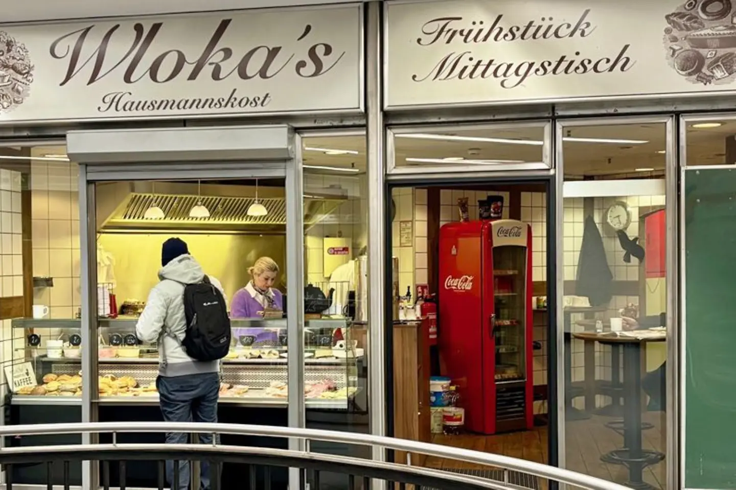 Hamburgs einziger Untergrund-Imbiss? 