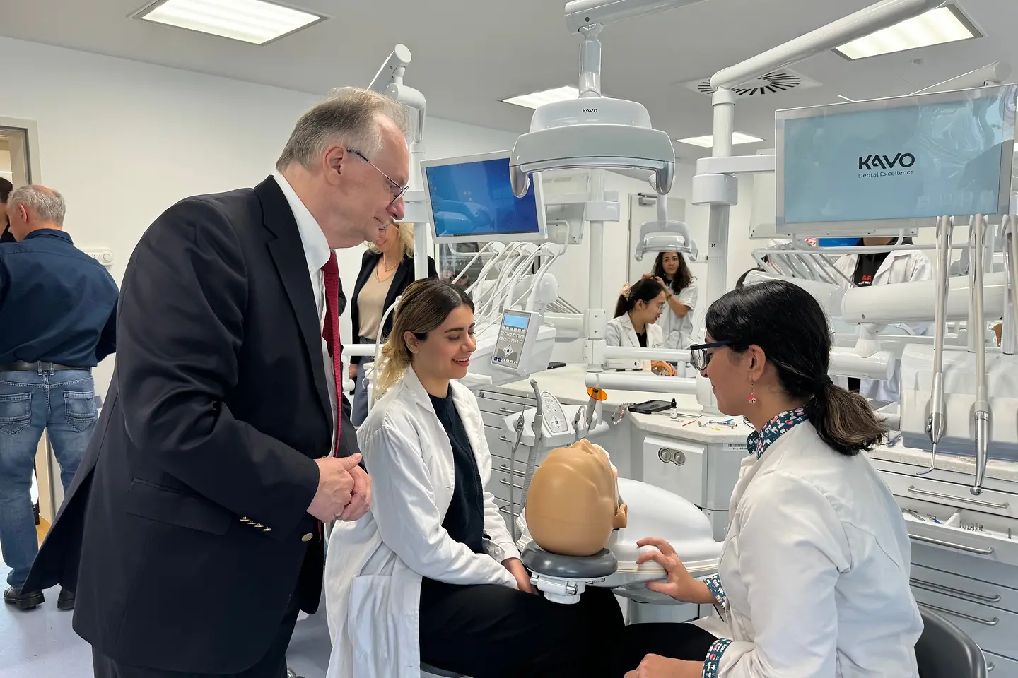 Ministerpräsident Dr. Reiner Haseloff zu Gast in Pecs.